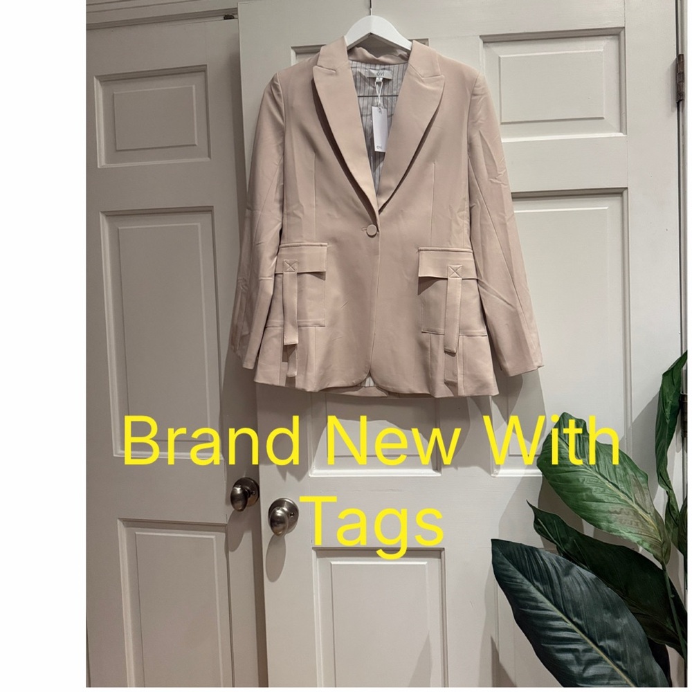 Ovi Beige Women's Blazer